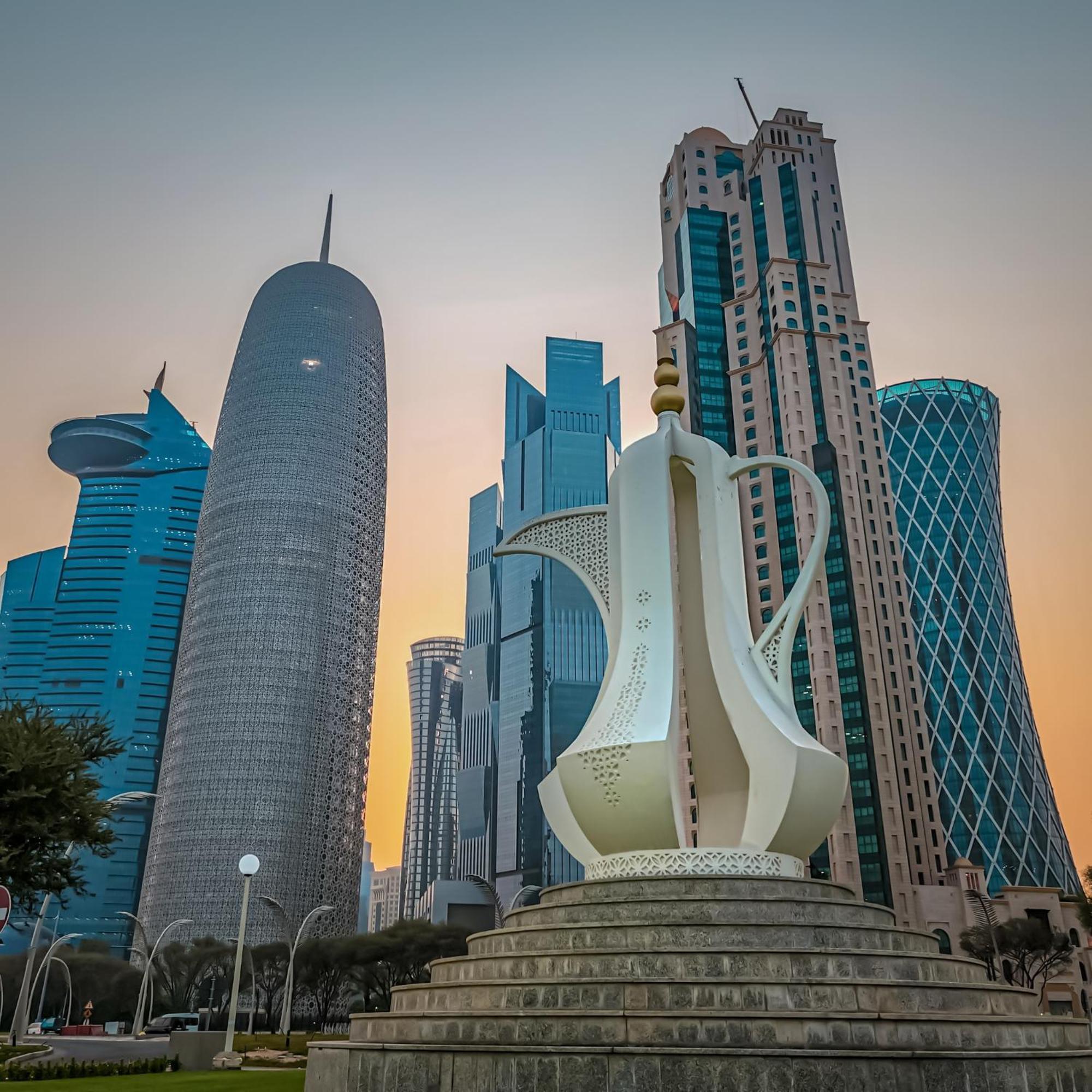 City Centre Rotana Doha Bagian luar foto Doha skyline