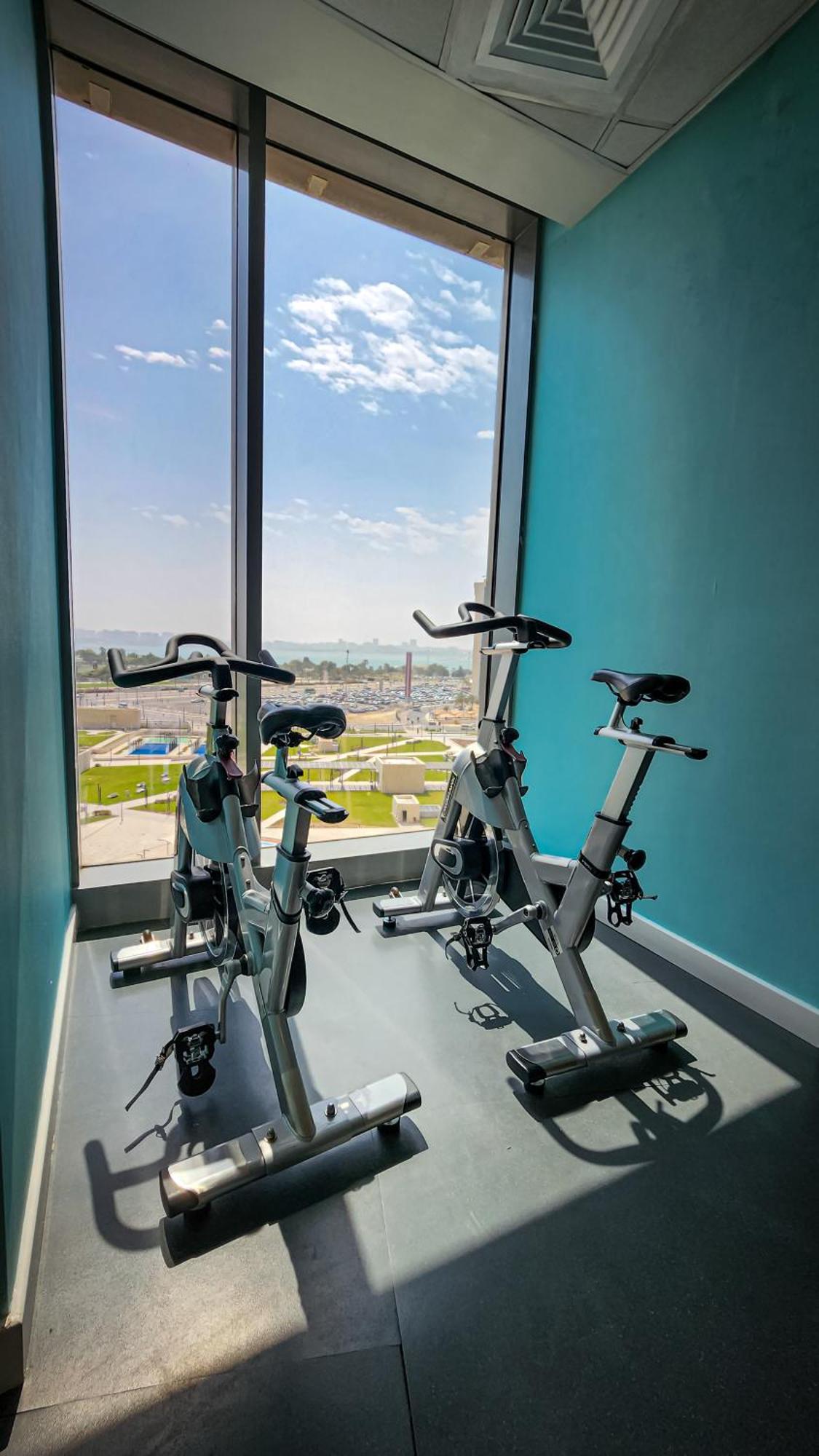 City Centre Rotana Doha Bagian luar foto The gym at the hotel